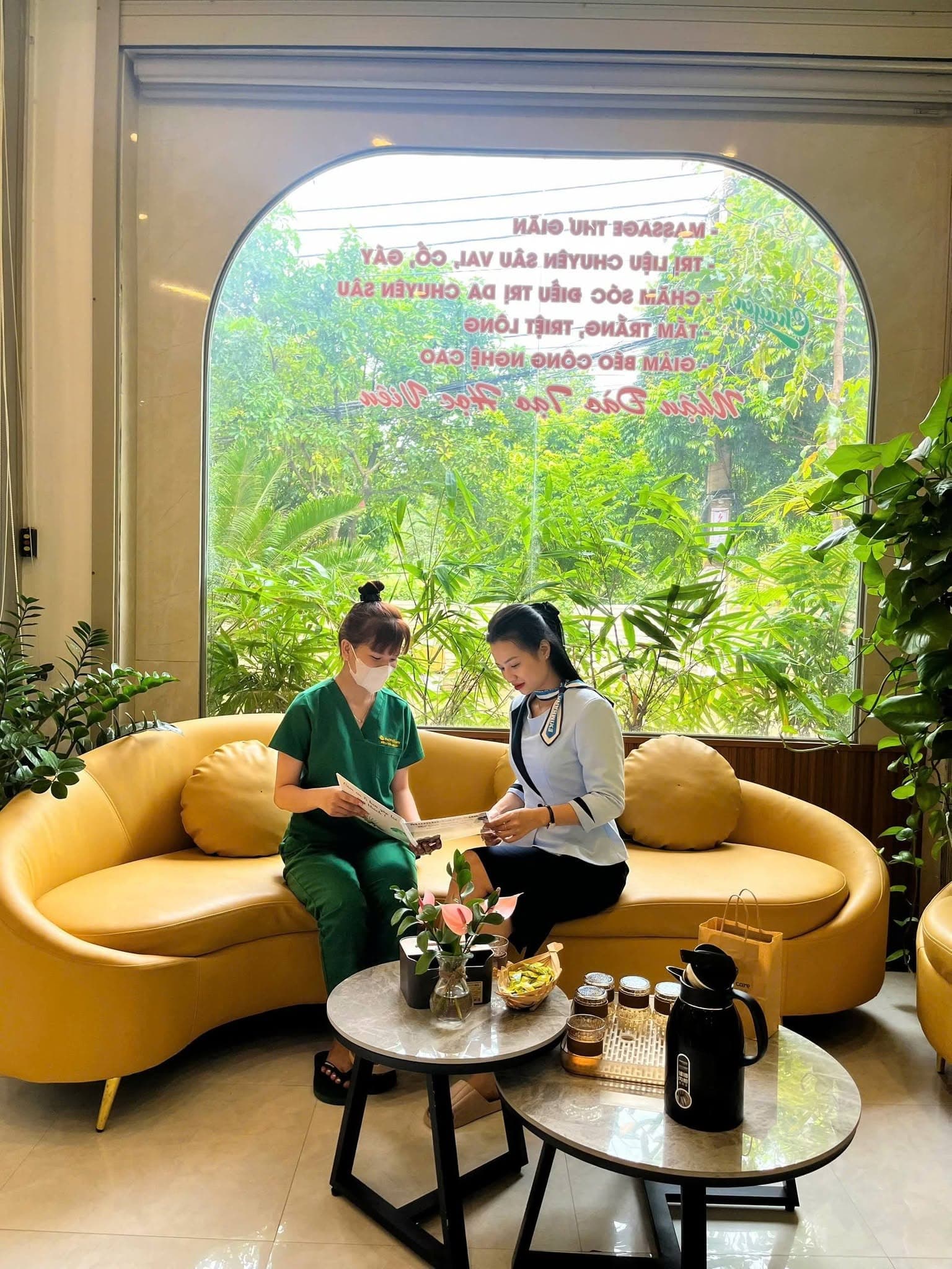 Mombi Care Spa Banner 1