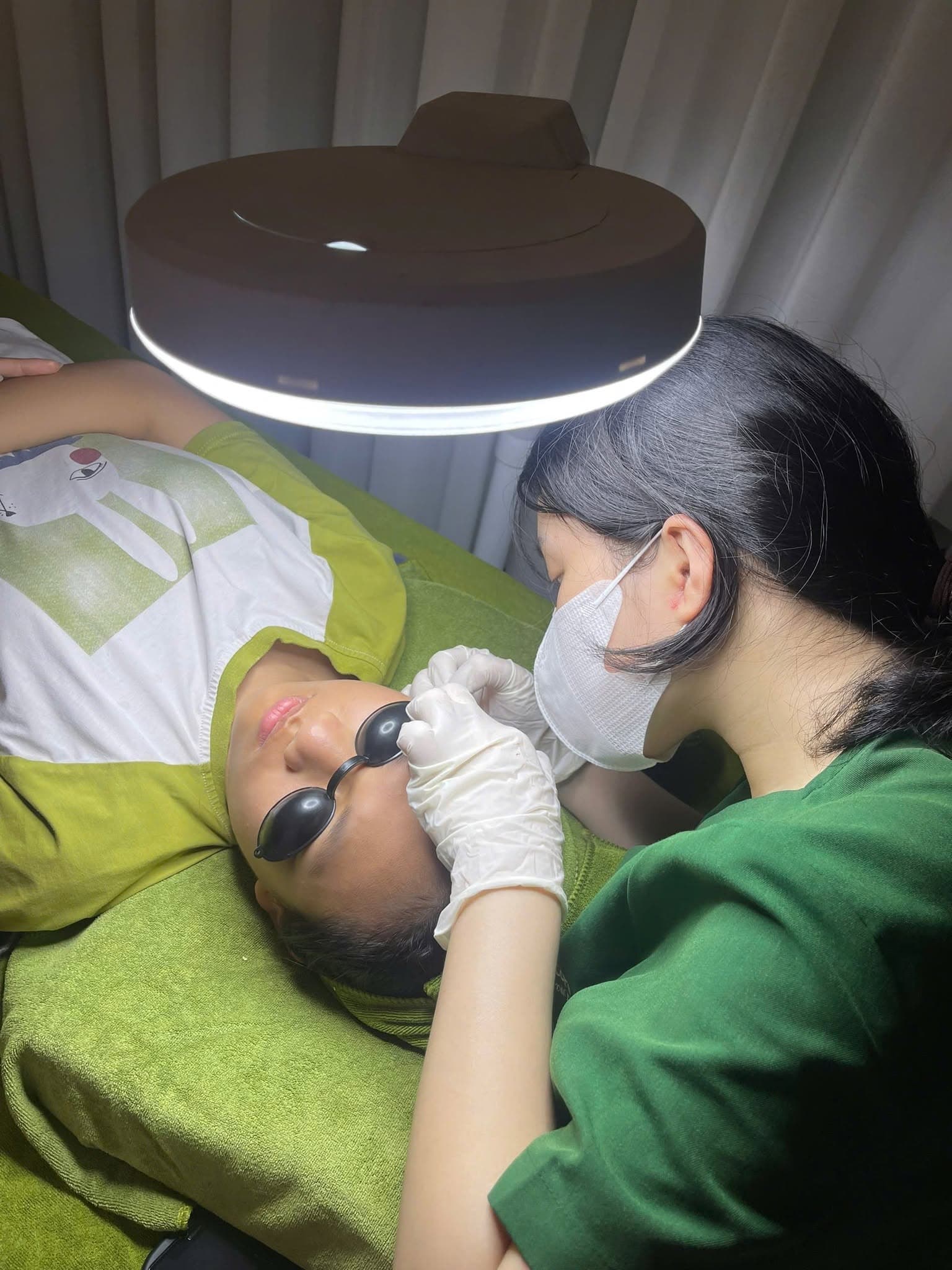 Lấy nhân mụn chuẩn Y khoa